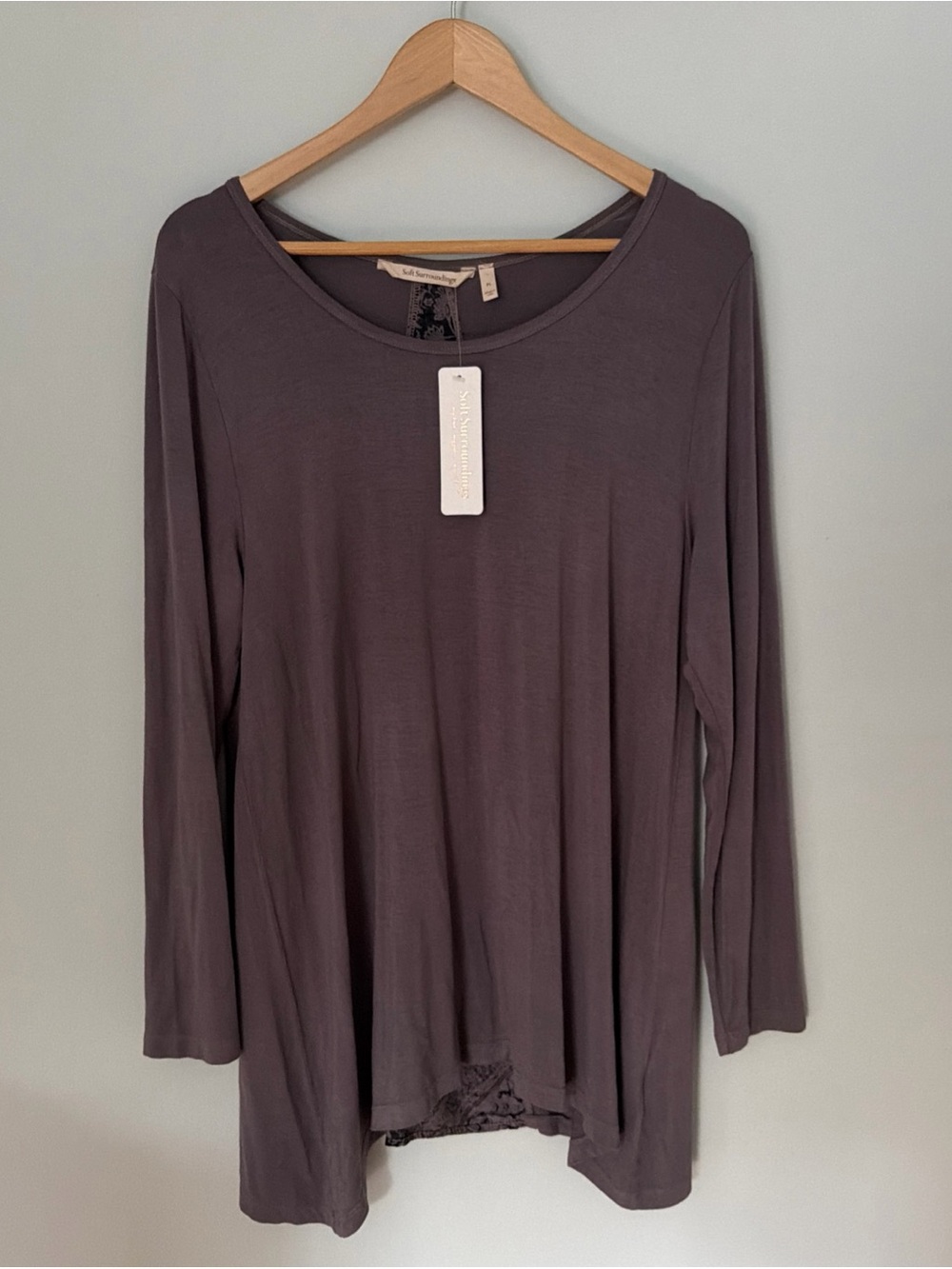 Soft Surroundings NWT Tunic Top Back Detail Taupe Petite Large Rayon Paisley